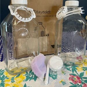 2 Glass 64oz Heavy Duty Milk Bottles or Carafes NEW!